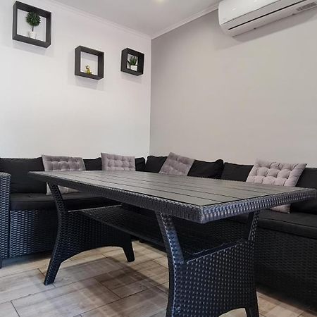 Picurka Apartman Siófok Esterno foto