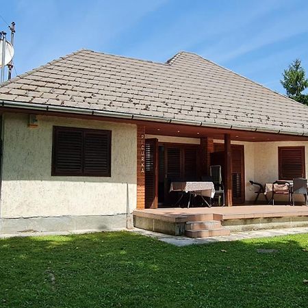 Picurka Apartman Siófok Esterno foto