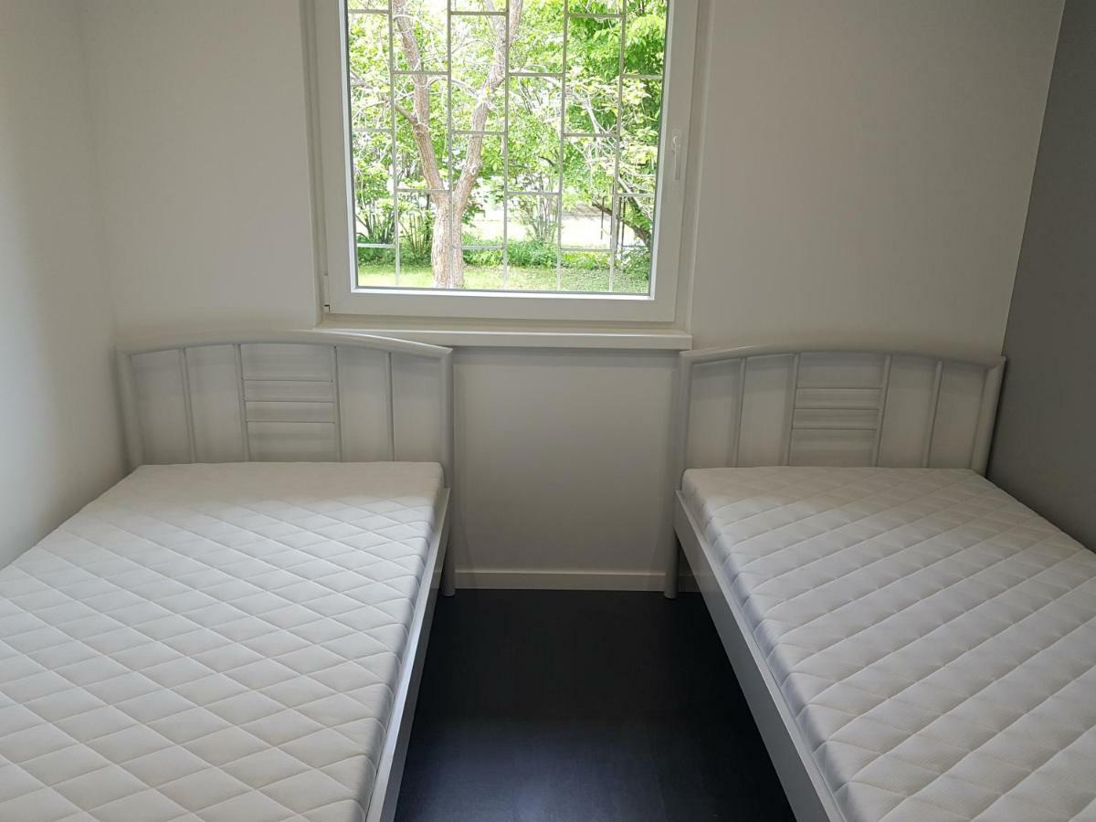 Picurka Apartman Siófok Esterno foto